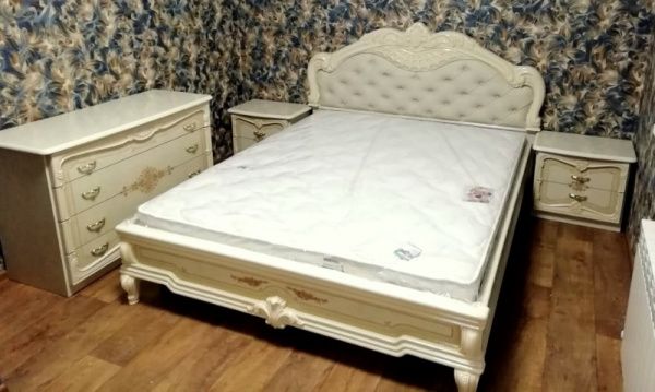 Комплект спальни Диана крем глянец (кровать 1,6, тумба прикроватная 2шт., комод с зеркалом, шкаф 4-х дверный) в Москве купить в интернет магазине - 5 Китов