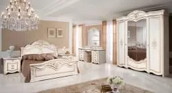 Комплект спальни Джулия 4С (кровать 1,8, тумба прикроватная-2шт., туал.стол с зеркалом, шкаф 4-х дверный), белая эмаль в Москве купить в интернет магазине - 5 Китов