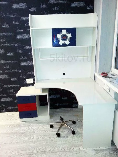 Угловой компьютерный стол Ливио в Москве купить в интернет магазине - 5 Китов