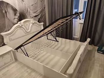 Кровать 160х200 с подъёмным механизмом Грация белая с серебром