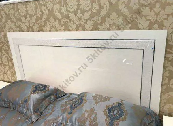 Комплект спальни Венеция 1 (кровать 1,6, тумба прикроватная 2 шт, комод, шкаф-купе) белый в Москве купить в интернет магазине - 5 Китов