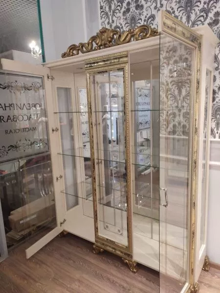 Витрина трехдверная Катя, беж глянец в Москве купить в интернет магазине - 5 Китов