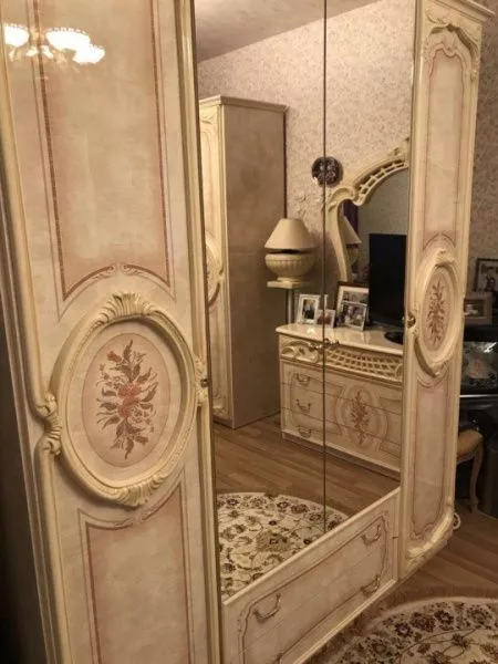 Шкаф четырехдверный Роза, беж глянец в Москве купить в интернет магазине - 5 Китов