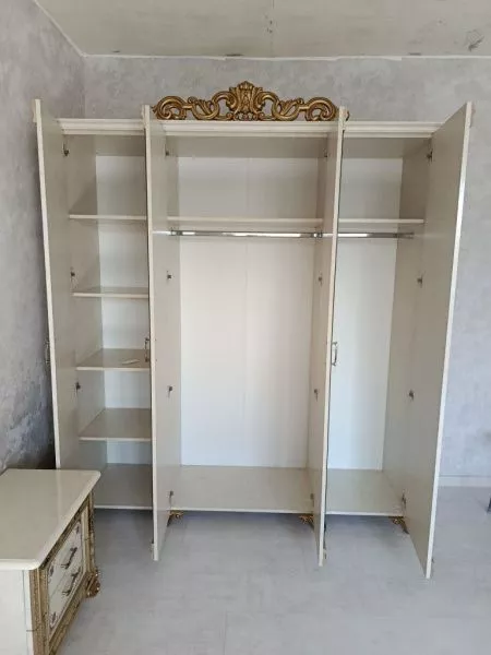 Комплект спальни Катя (кровать, тумба прикроватная 2шт, комод с зеркалом, шкаф 4 двери) в Москве купить в интернет магазине - 5 Китов