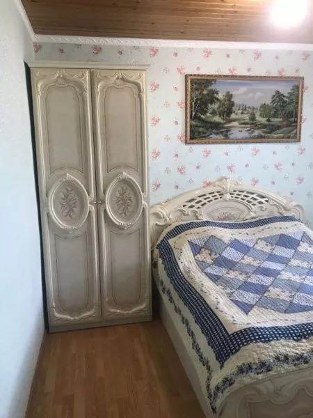 Шкаф 2-х дверный Роза, беж глянец в Москве купить в интернет магазине - 5 Китов
