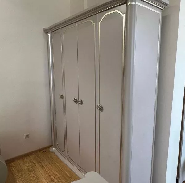 Комплект спальни Мария АРД, платина серая (кровать1,8, тумба прикроватная 2шт., комод с зерк., шкаф 4-х.дв.) в Москве купить в интернет магазине - 5 Китов