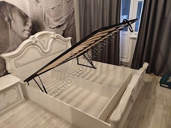 Кровать 160х200 с подъёмным механизмом Грация белая с серебром
