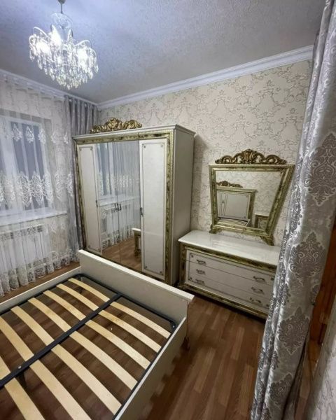 Комод с зеркалом Катя, беж глянец в Москве купить в интернет магазине - 5 Китов