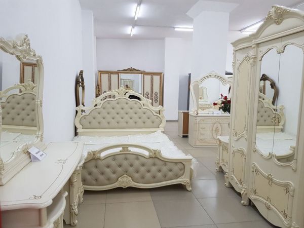 Комплект спальни Рафаэлла (кровать 1,8м, 2тумбы, туал.стол с зерк., шкаф 4 двери), слоновая кость в Москве купить в интернет магазине - 5 Китов