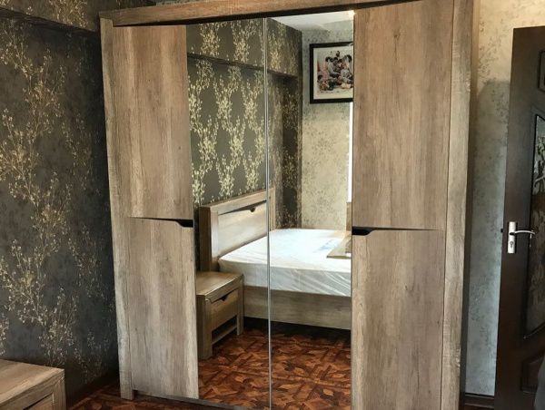 Комплект спальни Гарда дуб каньон (Кровать 1,6, тумба прикроватная 2шт., комод с зеркалом, шкаф 4-х дверный) в Москве купить в интернет магазине - 5 Китов
