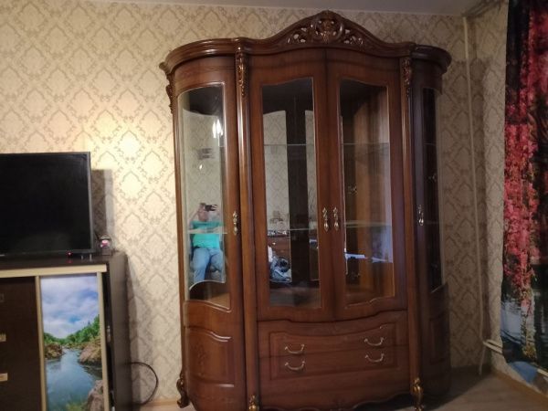 Витрина 4-х дверная Аллегро - 1, орех в Москве купить в интернет магазине - 5 Китов