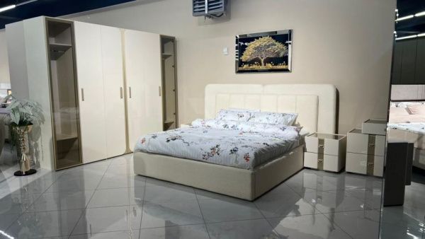 Спальный гарнитур Бордо ваниль с 6-и дверным шкафом в Москве купить в интернет магазине - 5 Китов