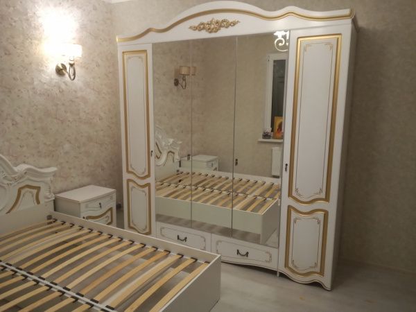 Комплект спальни Рим 5П, белый (кровать 1,6, тумба прикроватная-2шт., комод с зеркалом, шкаф 5-ти дверный) в Москве купить в интернет магазине - 5 Китов