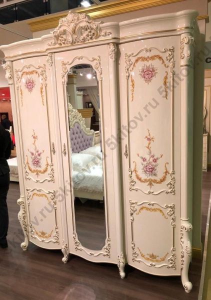 Шкаф 3 двери Венеция Классик АРД, крем в Москве купить в интернет магазине - 5 Китов