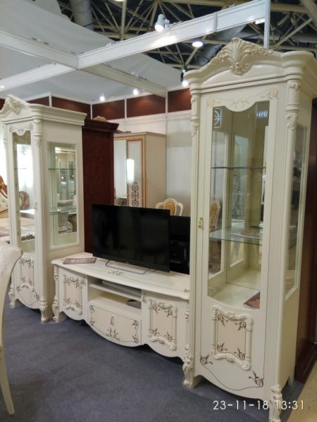 Витрина однодверная Рафаэлла, слоновая кость в Москве купить в интернет магазине - 5 Китов