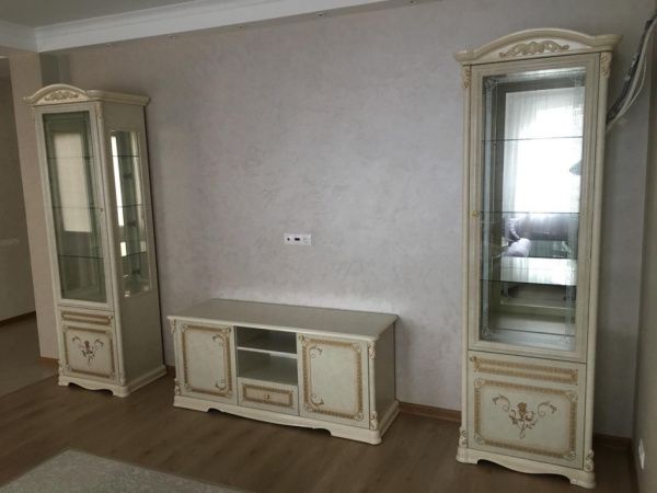 Витрина однодверная Роза - Талия, беж глянец в Москве купить в интернет магазине - 5 Китов