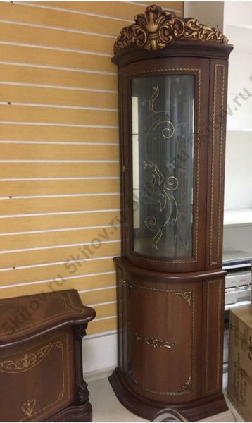 Витрина угловая Динара СК, орех в Москве купить в интернет магазине - 5 Китов