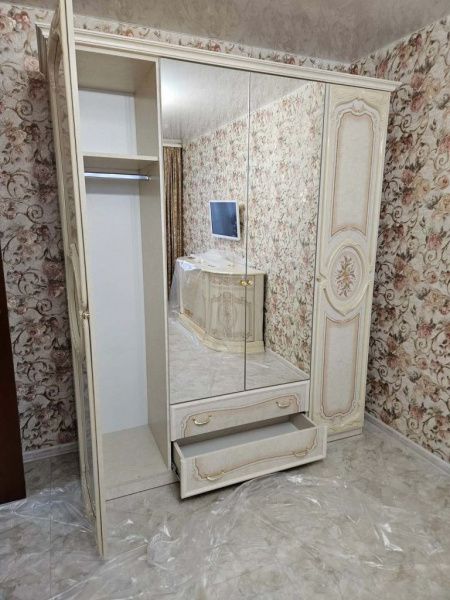 Шкаф четырехдверный Роза, беж глянец в Москве купить в интернет магазине - 5 Китов