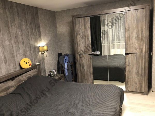 Комплект спальни Гарда сосна Джексон (Кровать 1,6, тумба прикроватная 2шт., комод с зеркалом, шкаф 4-х дверный) в Москве купить в интернет магазине - 5 Китов