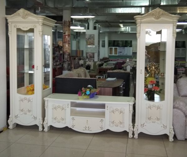 Комплект гостиной Рафаэлла (витрина однодверная 2шт., тумба тв), слоновая кость в Москве купить в интернет магазине - 5 Китов