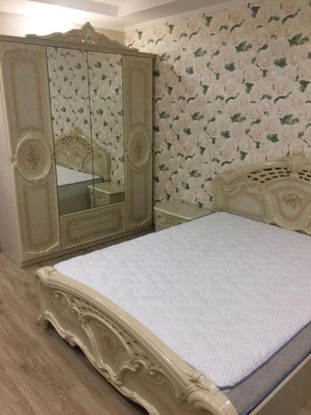 Шкаф четырехдверный Роза, беж глянец в Москве купить в интернет магазине - 5 Китов