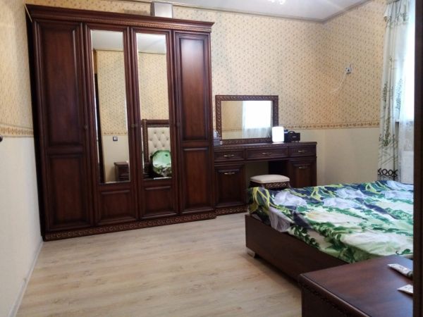 Туалетный стол с зеркалом, пуф, Берта орех в Москве купить в интернет магазине - 5 Китов