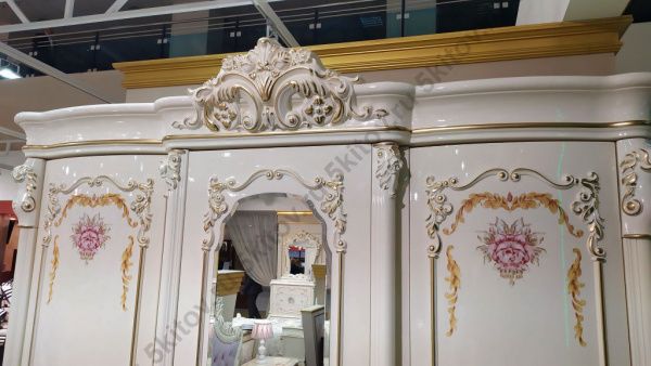 Шкаф 3 двери Венеция Классик АРД, крем в Москве купить в интернет магазине - 5 Китов