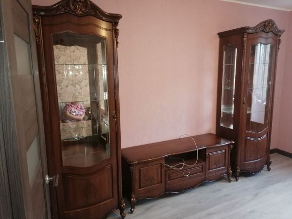 Комплект гостиной Аллегро (витрина левая/правая, тумба тв), орех в Москве купить в интернет магазине - 5 Китов