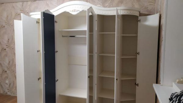 Комплект спальни Соната 6 (кровать 1,8, тумба прикроватная-2шт., комод с зеркалом, шкаф 6-ти дверный), крем в Москве купить в интернет магазине - 5 Китов