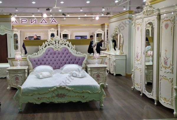 Комплект спальни Венеция Классик, крем (кровать 1,6, тумба прикроватная 2шт., туалетный столик с зерк, пуф, шкаф 3дв.) в Москве купить в интернет магазине - 5 Китов