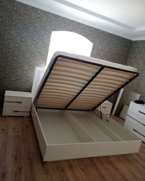 Кровать с подъёмным механизмом 1,6*2,0 Венеция белая глянцевая в Москве купить в интернет магазине - 5 Китов