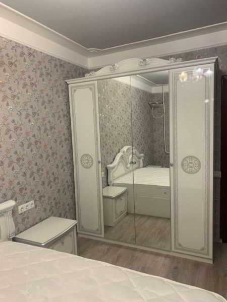 Шкаф 4-х дверный с зеркалами Грация белый с серебром в Москве купить в интернет магазине - 5 Китов