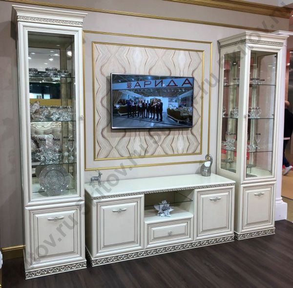 Тумба ТВ Берта, беж патина жемчуг в Москве купить в интернет магазине - 5 Китов
