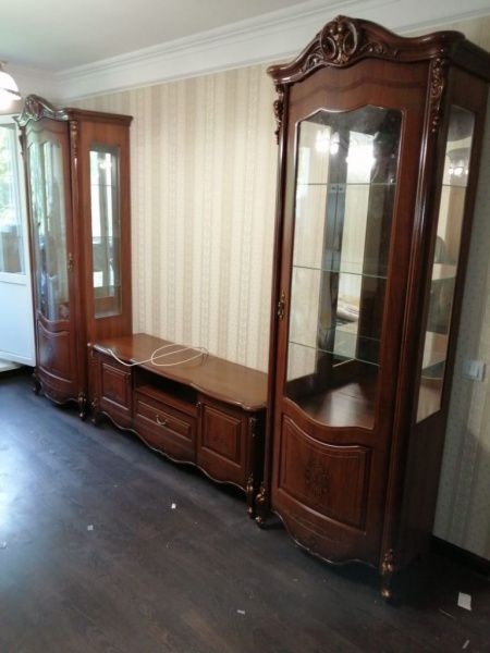 Комплект гостиной Аллегро (витрина левая/правая, тумба тв), орех в Москве купить в интернет магазине - 5 Китов